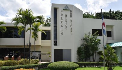Colegio Médico informa sobre avances en diálogo con ARS Primera y autoridades gubernamentales