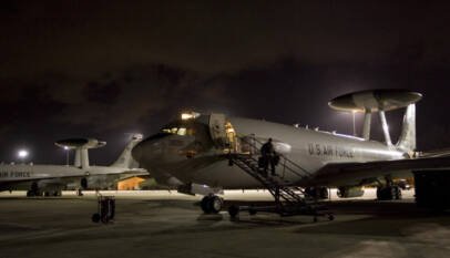 EE. UU. pierde un avión radar E-3 Sentry en un ataque iraní: ¿por qué es un duro golpe para su fuerza aérea?