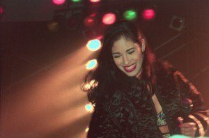 Selena y Los Dinos