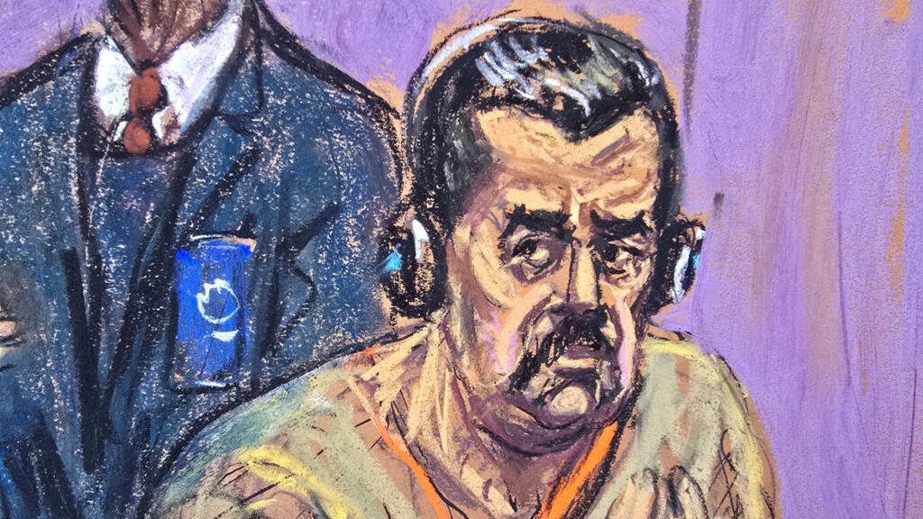 El derrocado presidente venezolano Nicolás Maduro asiste a una audiencia en un caso de narcoterrorismo que lo acusa de dirigir un cártel de funcionarios venezolanos que inundó Estados Unidos de cocaína, en el Tribunal Federal Daniel Patrick Moynihan en la ciudad de Nueva York, EE. UU., el 26 de marzo de 2026, en este boceto de la sala del tribunal.