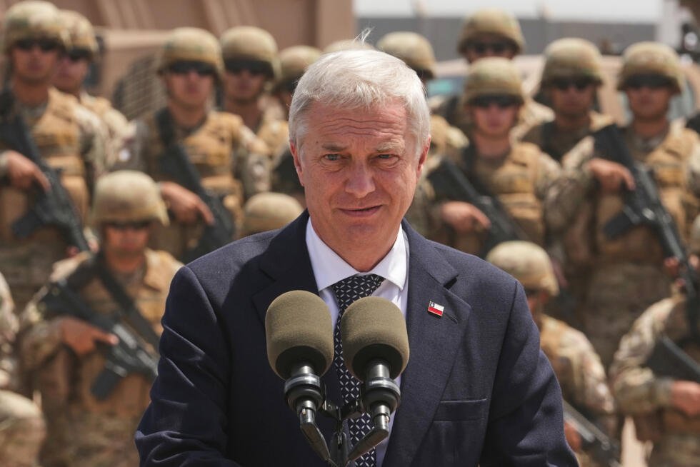 El presidente chileno, José Antonio Kast, ofrece una rueda de prensa en la base militar Solo de Zaldívar, cerca del paso fronterizo de Chacalluta, en Arica, Chile, el lunes 16 de marzo de 2026.