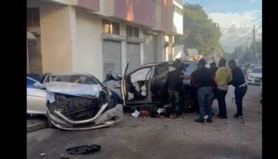 Yipeta que transportaba haitianos en condición irregular provoca accidente con varios heridos en Mao Yipeta que transportaba haitianos en condición irregular provoca accidente con varios heridos en Mao