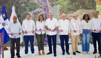 Abinader inaugura ampliación a cuatro vías de entrada a Samaná