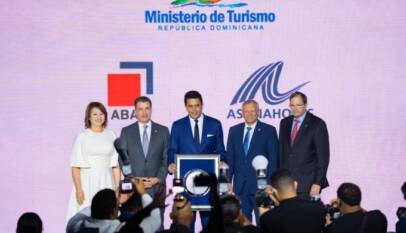 Asociación de Bancos reconoce labor del Ministro de Turismo