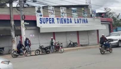 Autoridades municipales cierran tienda china por violar disposiciones legales