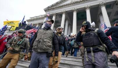 Corte Suprema de EE. UU. allana el camino para retirar cargos contra Steve Bannon por el asalto al Capitolio