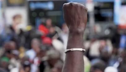 Diáspora maliense en Francia protesta en Montreuil tras recientes atentados en Mali