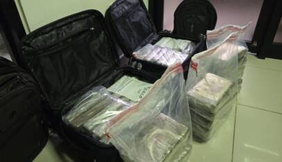 DNCD atrapa dos extranjeros con 37 paquetes de presunta cocaína
