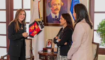 Embajadora de EE. UU. y Carolina Mejía exploran agenda de cooperación