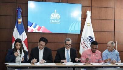 Empresa minera, obreros y Gobierno firman un acuerdo