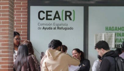 España: la regularización masiva devuelve la esperanza a miles de inmigrantes sin papeles España: la regularización masiva devuelve la esperanza a miles de inmigrantes sin papeles