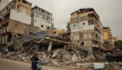 Líbano cumple un mes bajo fuego israelí, sin final a la vista y con más de un millón de desplazados