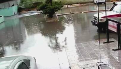 Lluvias provocan inundaciones en Santiago