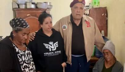 Moreta entrega alimentos a damnificados por lluvias