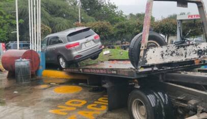 Persecución militar termina en accidente en estación de combustible en Santiago Rodríguez