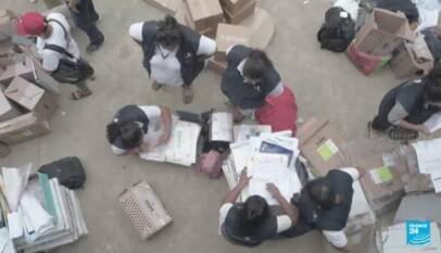Perú: empate técnico por el segundo lugar de la segunda vuelta presidencial