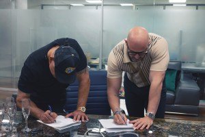Plus Media y EMM buscan potenciar la música urbana de Cuba mediante nuevo acuerdo