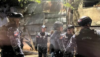 Policía desmantela puntos de venta de drogas, detiene a un hombre por robo y ocupa motocicletas en Los Guaricanos Policía desmantela puntos de venta de drogas, detiene a un hombre por robo y ocupa motocicletas en Los Guaricanos