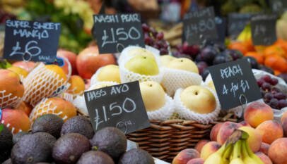 Precios mundiales de los alimentos repuntaron en marzo y reflejan los efectos de la guerra