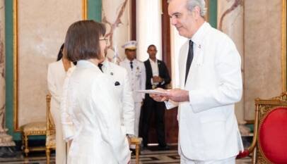 Presidente Abinader recibe cartas credenciales de seis nuevos embajadores acreditados ante el Gobierno dominicano