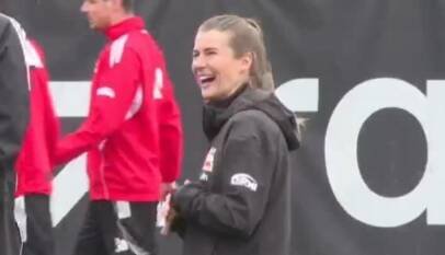 Primera mujer al frente de un equipo masculino en Alemania enfrenta ola de ataques machistas