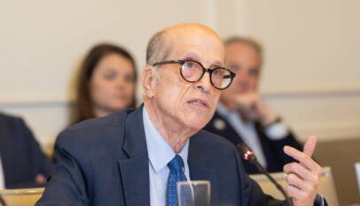 Puig llama pasar de discursos a la acción en el Día de la Tierra Puig llama pasar de discursos a la acción en el Día de la Tierra