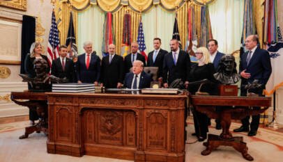 ¿Quién mantiene el apoyo a Trump frente a la desaprobación mayoritaria?