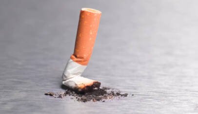 Reino Unido aprueba prohibir la venta de cigarrillos a personas nacidas después de 2008