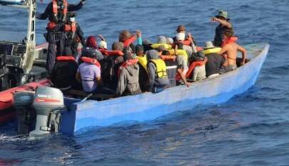 Repatrian a República Dominica a 21 migrantes detenidos en aguas de Puerto Rico Repatrian a República Dominica a 21 migrantes detenidos en aguas de Puerto Rico