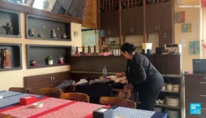 Siria prohíbe servir alcohol en bares y restaurantes; comerciantes preocupados Siria prohíbe servir alcohol en bares y restaurantes; comerciantes preocupados