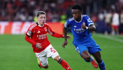 Tarjeta roja por taparse la boca: en qué consiste la ‘Ley Vinicius’ que se estrenará en el Mundial Tarjeta roja por taparse la boca: en qué consiste la ‘Ley Vinicius’ que se estrenará en el Mundial