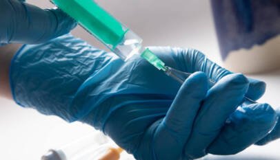 Un estudio demuestra que la forma clásica de prevenir infecciones bacterianas en dispositivos biomédicos puede no funcionar