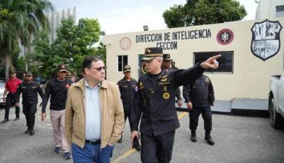 Yayo y CECCOM trabajan operativo contra el comercio ilícito en Semana Santa. Yayo y CECCOM trabajan operativo contra el comercio ilícito en Semana Santa.