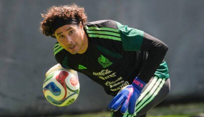 A un mes del inicio del Mundial, ¿a qué le apuestan los anfitriones, más allá de lucirse como sedes?