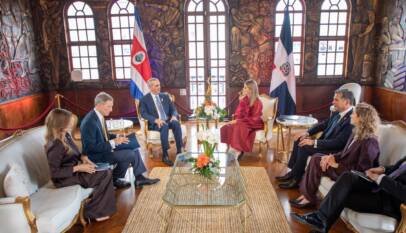 Abinader sostiene reunión bilateral con la mandataria electa de Costa Rica Laura Fernández Delgado