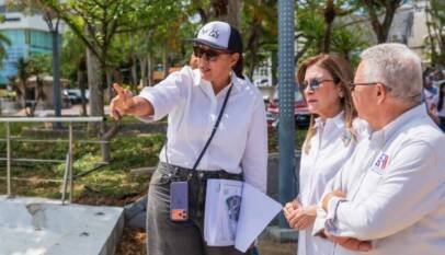 Alcaldesa del Distrito supervisa avances en remodelación del parque Núñez de Cáceres 