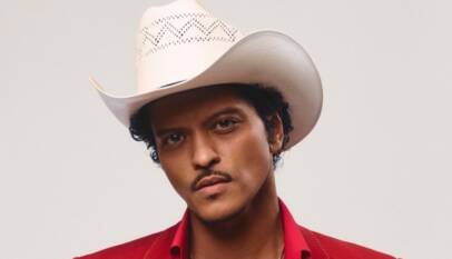 Bruno Mars asciende en los charts latinos de Billboard con ‘Lo arriesgo todo’