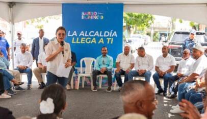 Carolina Mejía en Villa Francisca: “Estamos para seguir poniendo los oídos en el pueblo” Carolina Mejía en Villa Francisca: “Estamos para seguir poniendo los oídos en el pueblo”