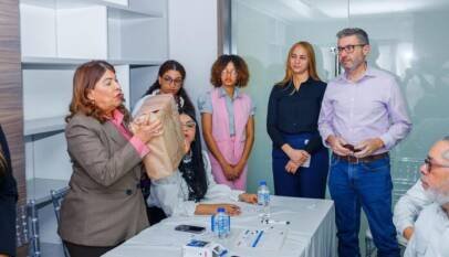 Con presencia de comisión de veeduría, el comité de compras y contrataciones de RD vial recibe propuestas para construcción de la Autopista del Ámbar Con presencia de comisión de veeduría, el comité de compras y contrataciones de RD vial recibe propuestas para construcción de la Autopista del Ámbar