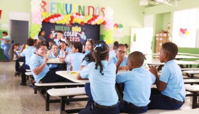 Con Programa de Alimentación Escolar del Inabie familias ahorran RD,000 millones anual Con Programa de Alimentación Escolar del Inabie familias ahorran RD,000 millones anual