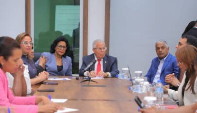Diputados y representantes de la salud abordan estrategias de vacunación escolar contra el VPH Diputados y representantes de la salud abordan estrategias de vacunación escolar contra el VPH