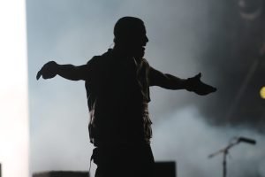 Drake debuta en No. 1 del Hot 100 con ‘Janice STFU’ y marca récord con 42 canciones en la lista la misma semana Drake debuta en No. 1 del Hot 100 con ‘Janice STFU’ y marca récord con 42 canciones en la lista la misma semana