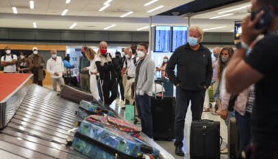 EE.UU. activa controles por ébola en Nueva York: revisarán pasajeros de países africanos