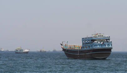 EE. UU. niega ataque iraní contra buque de su Armada, durante un nuevo intento por reabrir el estrecho de Ormuz