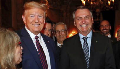 Flávio Bolsonaro se reúne con Trump en la Casa Blanca con las elecciones de Brasil en el horizonte