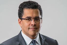 Gallup: un traje a la medida para David Collado