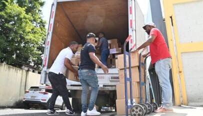 INABIE inicia distribución de útiles escolares en beneficio de más de 1.8 millones de estudiantes