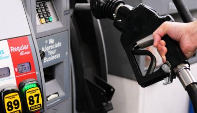 Inflación en EE. UU. toca máximo de 3 años por crisis energética derivada de la guerra con Irán