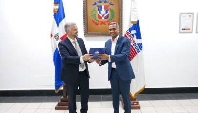 INPOSDOM y Mia Cargo Group ponen fin a litis judicial mediante firma de un acuerdo