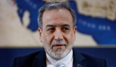 Irán afirma que solo negociará con EE. UU. si hay “seriedad”; se hunde un carguero cerca de Omán tras ser atacado